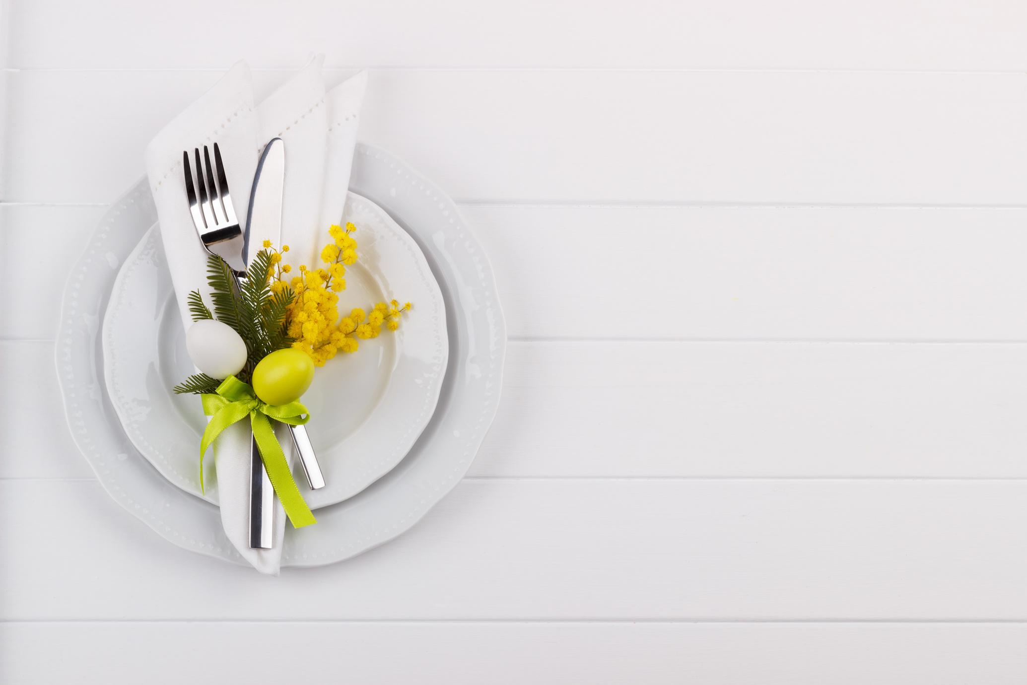 Easter dinner table setting